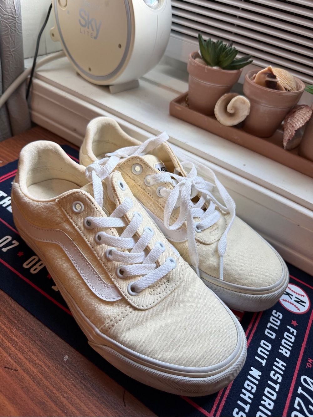 Vans Pale Yellow Canvas Low-Top Sneakers Size 7
